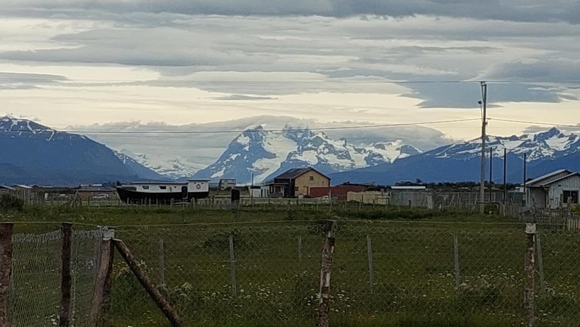 Cabanas Antu Kuyen Patagonica Puerto Natales Exterior photo
